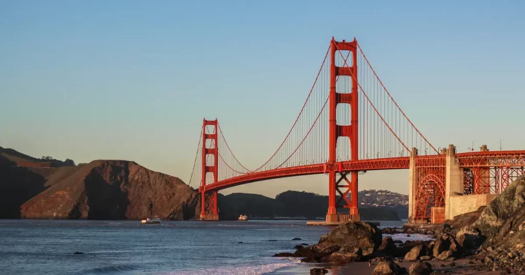 San Francisco Vacations, Golden Gate Bridge an Iconic symbol of the city.